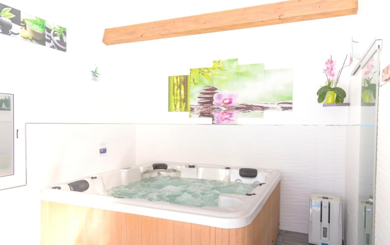 Appartement Elegant Avec Piscine Privee A Plan D'Aups Sainte Baume 55 M² מראה חיצוני תמונה
